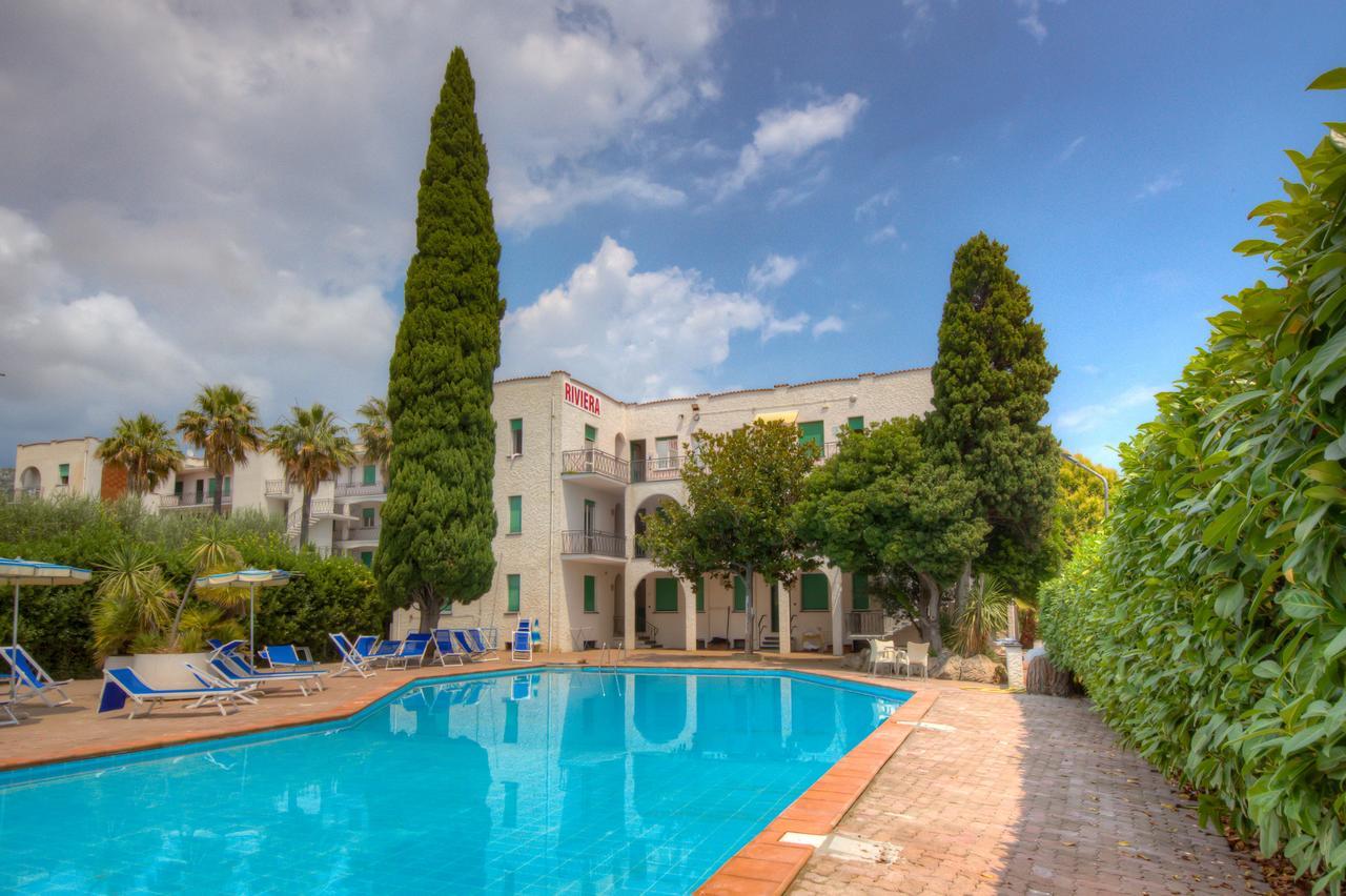 Hotel Riviera Пьетра-Лигуре Экстерьер фото